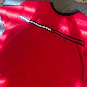 Tommy red t shirt